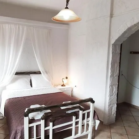 Hotell Keramos