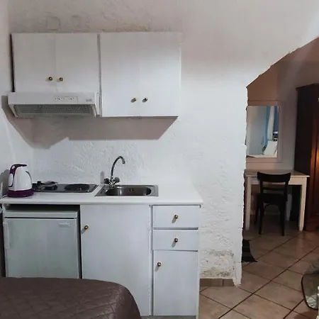 Keramos Hotel 2*