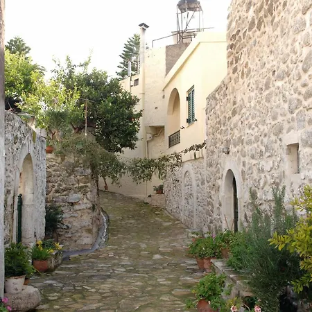 Hotel Keramos Zarós
